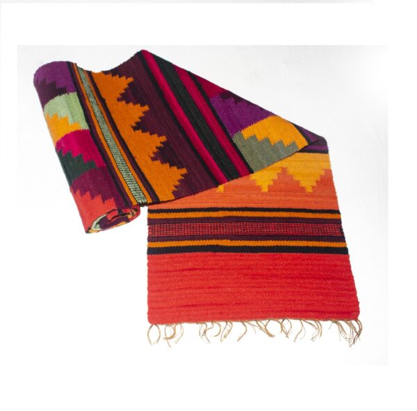 Buy beautiful piece of Peruvian Crafts made of natural wool.